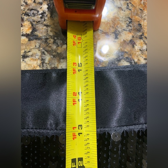 NWT-Express Design Studio Black Sequin Mini Skirt. Size 6. - Picture 10 of 13